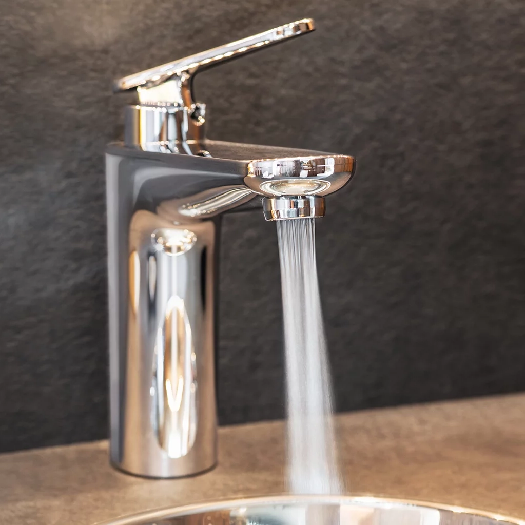 Bluuwater vandfilter fjerner bakterier og partikler.