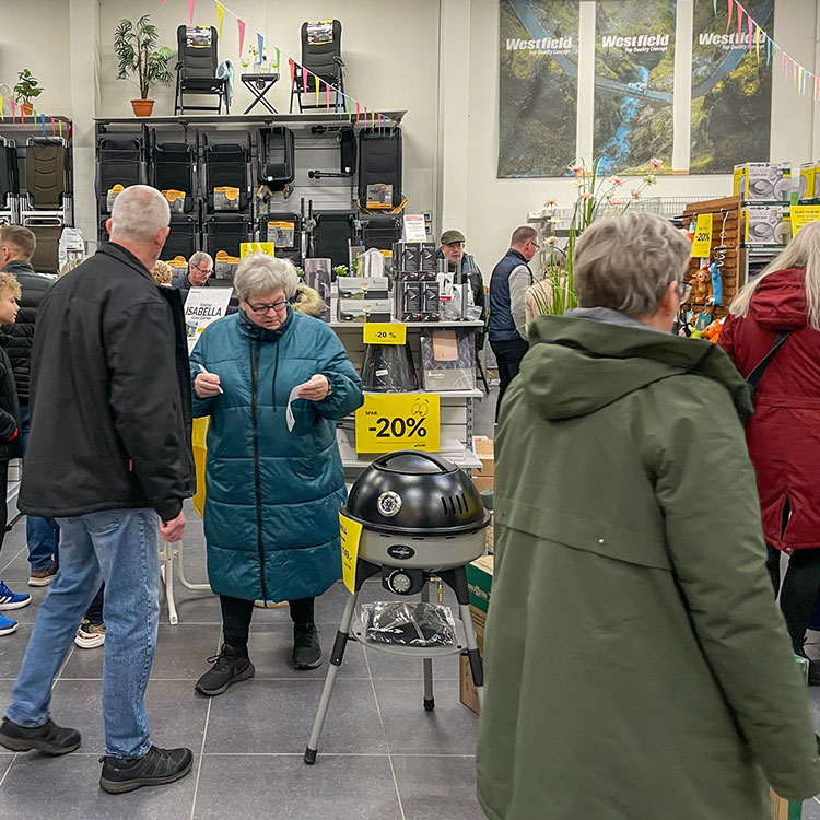 De første kunder - fik glæde af køtilbuddene